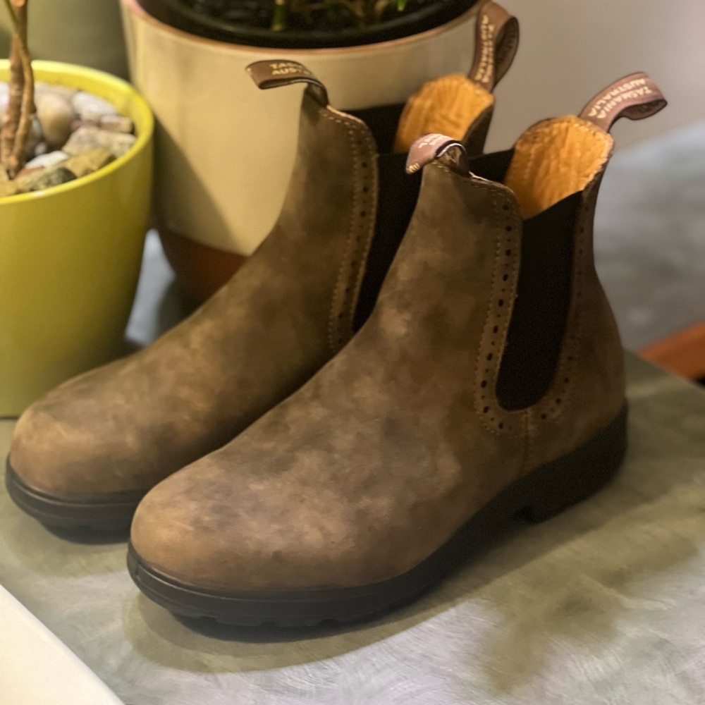 Blundstone Women’s High Top Boots *Like New*